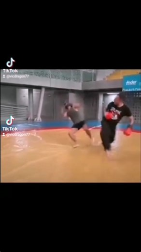 80 reactions | El. Kung fu y las artes marciales tradicionales son aplicables. Clases información al: 3002880070 #kungfu #martialarts #wushu #wingchun #mma #fitness #shaolin #kickboxing #boxing #brucelee #taichi #selfdefense #ipman #training #judo #kungfulife #shaolinkungfu #fight #bjj #wingchunkungfualmeria | Kung Fu y Tai Chi | Facebook