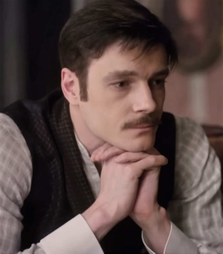 Exploring Manipulation in Anna Karenina