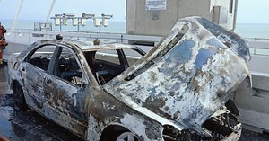 Mercedes bursts into flames after hitting car battery on Second Penang Bridge [WATCH] | New Straits Times