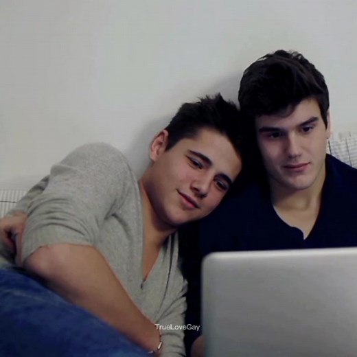 @ceferinojn Gay short film: Faut Pas Penser 🧡 #amoresamor #loveislove #lovewins #lgbtq #fautpaspenser #parati #foryou