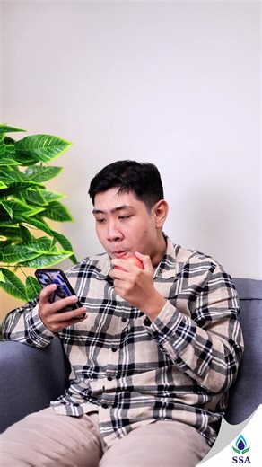 Lagi makan apel kok jadi ninggalin bercak merah? 😯 Itu tandanya gusi kamu butuh perhatian. Rawat sekarang dengan Pien Tze Huang Pro Gum Care Toothpaste 🍀 Biar gigi sehat, gusi tetap kuat! 👉 Bisa kamu temuin di Apotek, Modern Market & e-commerce kesayangan 💚 #GusiSehat #GigiSehat #ProGumCare #PienTzeHuang #ToothpasteHerbal