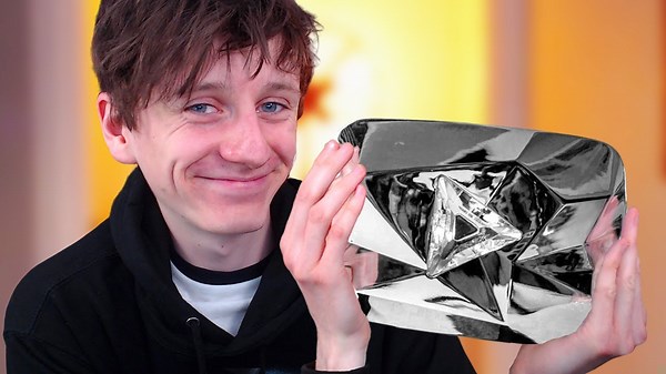 This guy bought Pewdiepie's REAL Diamond Play Button on eBay