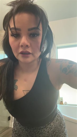 A thermal hair brush is a heated styling tool designed to smooth, volumize, and create soft curls all in one step. Combining the function of a brush and a curling iron, it uses a heated barrel and bristles to glide through the hair, shaping it into loose curls or waves while reducing frizz and adding shine. #TikTokShop @wavytalkofficial