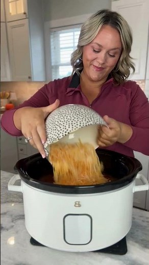 Slow Cooker Cheeseburger Soup