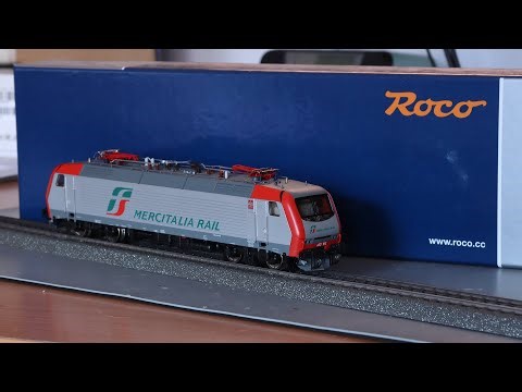 Roco 70464 Multi-Voltage Locomotive FS E412 MIR || Unboxing and Disassembly