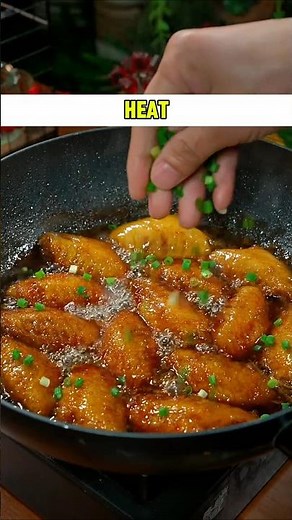 Simple and tasty way to cook chicken wings at home