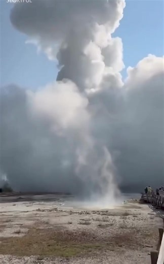 501K views · 14K reactions | Today around 10 a.m., a surprise hydrothermal eruption in Biscuit Basin shot steam, water, and dark-colored rock and dirt high into the sky! This area, just a few miles north of the famous Old Faithful Geyser, gave visitors quite the scare as they quickly moved to safety. | Alt National Park Service | Facebook
