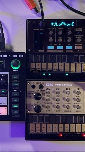 How to sequence the Korg Volca Keys with the Roland MC101 #dawless #korgvolca #synth #roland