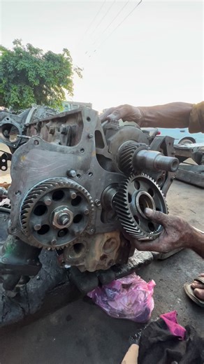 Skills man | 6 cylinder engine gear timing settings #tips #tricks #restoration #reels #trucks | Instagram