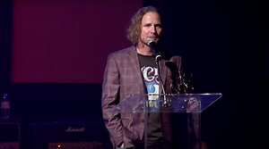See Corey Taylor's Emotional Speech on Addiction at Rock to Recovery Benefit