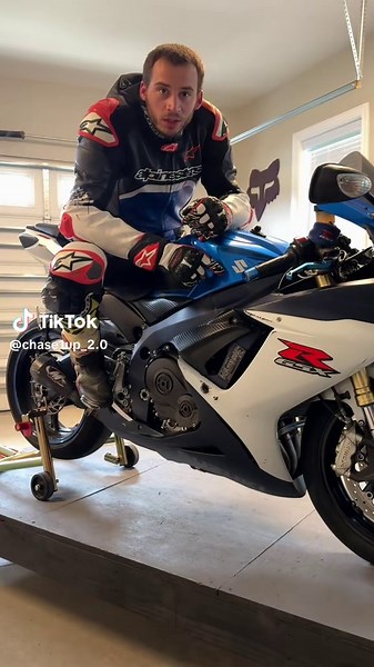 How to Ride a Motorcycle: Beginner's Guide