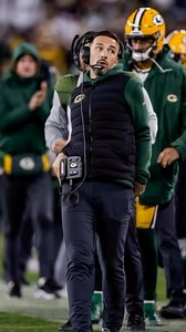 While the Bears were making their comeback in the Wild Card round, Packers HC Matt LaFleur was caught dancing on the sidelines 🕺 | Sports Entertainment News