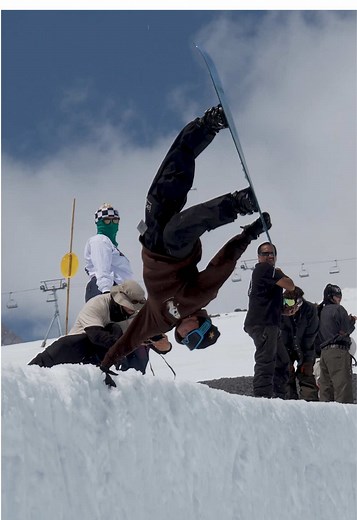 Snowboarding Fun on Mt. Hood: Tricks and Clips