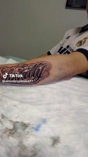 Beginner's Guide to Getting Your First Tattoo