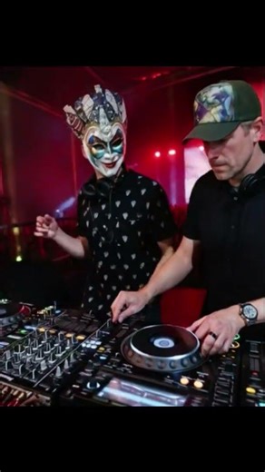 Techno DJ Set w German Vocals 🔥 Berlin Vibe Hard Techno