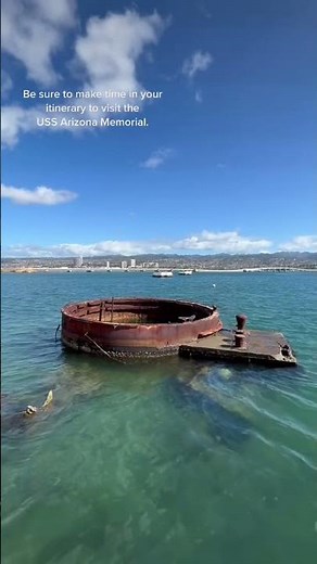 Visiting the USS Arizona Memorial {Pearl Harbor}