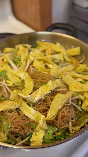 Crunchy Bean Sprout Noodles - Lao Fried Noodles Recipe