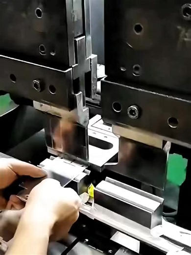 Looking for high-precision press brake tooling? Our punches and dies are engineered for accuracy, durability, and perfect bending results. Compatible with AMADA, PROMECAM, WILA, and TRUMPF systems. WhatsApp: 86 15062292286#IVLA #IVILAtooling #IVILATools #PressBrakeSystemTooling #SheetMetalBendingSolutions #PressBrakeMachineTools #PunchTooling #DieTooling #MetalBendingPunch #ProfessionalPressBrakeTooling #FabricationMachineTools #MetalPressTools #HighAccuracyTooling #EuropeanTypeTooling #AmadaCom