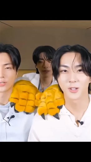 Jake Shim Chile Fanbase by ENHYPEN (𝗦𝗟𝗢𝗪) on Instagram: "[RANDOM ⁝ 251126] Tan lindo que es Jake 😔, lo necesito en mi vida 💖🙄🫶 ──── ˗ˋ ୨୧ˊ˗ ──── ┊🫧┊⋆𝐶𝑟.mo_on_thv (tiktok) 『 Jᴀᴋᴇ Sʜɪᴍ ┊𝐶ℎ𝑖𝑙𝑒 』 ୨୧┈🦮┈୨୧ #JAKE #ShimJaeyoon #JAKESHIM #심재윤 #제이크"