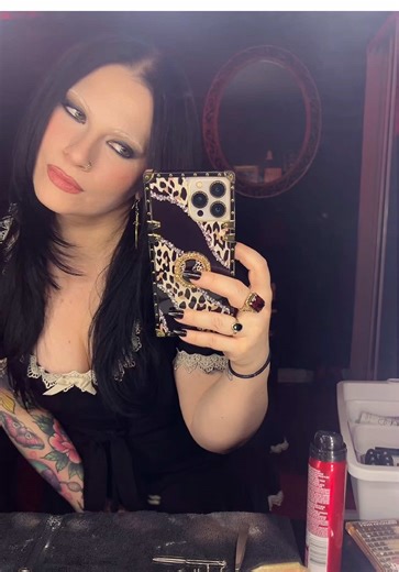 Spontaneously got my haircut today! What do you think!? #fyp #reveal #newhaircut #newhair #alttok