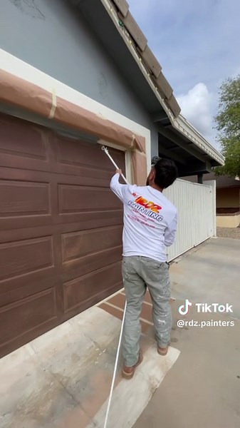 Quick turnaround on this car garage 🎨 RDZ PAINT LLC Licensed, Bonded & Insured Free estimates valley wide 🌵 📲 602 883 6998 623 233 9746 #residentialpainting #arizonapainter #phxaz #garagepainting #az #goodyearaz #surpirseaz #fypシ #explor