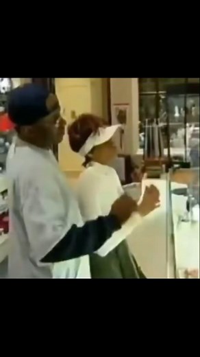 Official 2000s Era on Instagram: "Whitney Houston and Bobby Brown shopping for sunglasses, from the reality show ‘Being Bobby Brown’. (2005). Check out my personal @kevingetem"