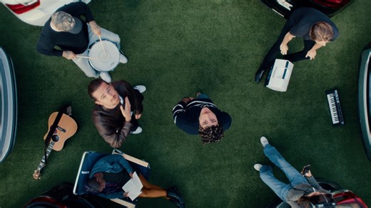 ♪新歌首发♪ "Loveland" 中字歌词MV【午夜飞行FBM】