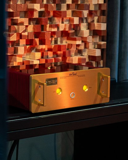 😎 Dartzeel Audio - NHB-108 Model Two Stereo Power Amplifier 😎 #FreshArrivals "DarTZeel's NHB-108 model two, the latest iteration of DarTZeel's first product, is among the most satisfyingly musical amplifiers to ever sing in my system. Rather than hit you over the head with its strengths, it seduces with its exceptional embrace of music's essence. Details frequently submerged in the sonic fabric surface with a delicacy and rightness that illumine what you've previously been missing." - Stereoph