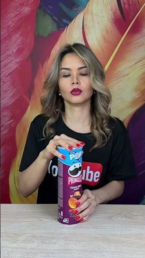 Pringles Can Prank Shocks Shoppers!