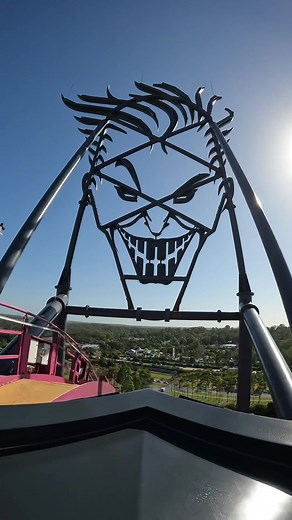 Front row on the DC Rivals HyperCoaster 🙌🎢🤡 #movieworldaus #warnerbros #movieworld #fun #ride #joker #dccomics #fyp #foryou #amusement #goldcoast #rollercoaster #pov