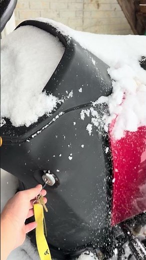 Yanmar diesel cold start #yanmar #yanmarengine #tractor #tractorvideo #snow