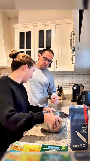 Bowl is stuck prank on my husband 😃😃😃#funny #funnyvideo #scared #scarecam #scary #foryou #scareprank #prank | Prank Us Lol