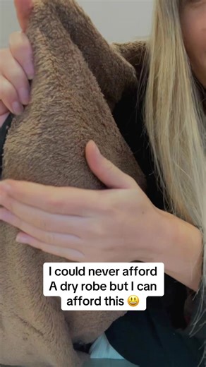 WOW this long lines fleece jacket is so flattering! Super warm and the quality is insane! Grab yours before they sell out! #coat #wintercoat #jacket #blackfriday #tiktokmademebuyit