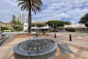 Best cafés, bars & eateries in Main Beach | Must Do Gold Coast