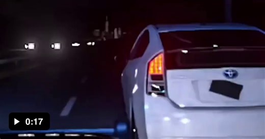 Man uses a 100,000 lumen flashlight to escape from the cops - Video