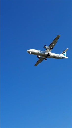 Air Botswana ATR 72-600 landing at O.R. Tambo International Airport (FAOR)