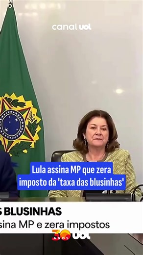 O presidente Lula assinou a Medida Provisória que zera a chamada 'taxa das blusinhas', termo que se refere ao imposto de importação de 20% sobre compras internacionais de até US$ 50. Com a decisão, os tributos para pessoas físicas em aquisições dentro desse limite estão zerados. Segundo o secretário-executivo do Ministério da Fazenda, Rogério Ceron, esse avanço foi possível graças à regularização do setor e ao combate efetivo ao contrabando. 📲 Siga @uolnoticias para ficar por dentro das princip