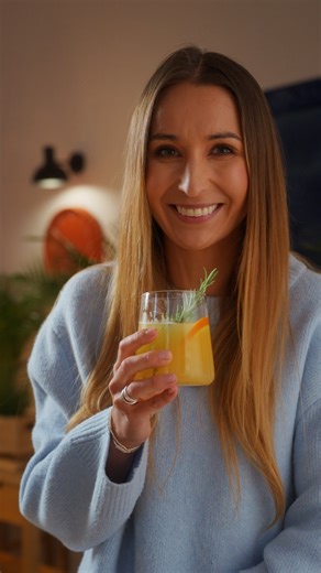 Ola Kot on Instagram: "SodaStream MIX® to odpowiedź na potrzebę gazowania różnych napojów i testowania nowych smaków. W sieci widzieliśmy już materiały z gazowaniem wszystkiego - nawet mleka 😄 Ja jednak postawiłam na sprawdzone napoje i własne eksperymenty smakowe. [reklama] #PushForBetter #ThereMustBeaBetterWay #BetterWay @sodastreampolska Nowy saturator SodaStream MIX® jest dostępny tylko na stronie www.sodastream.pl i w sklepach @mediaexpert.pl"