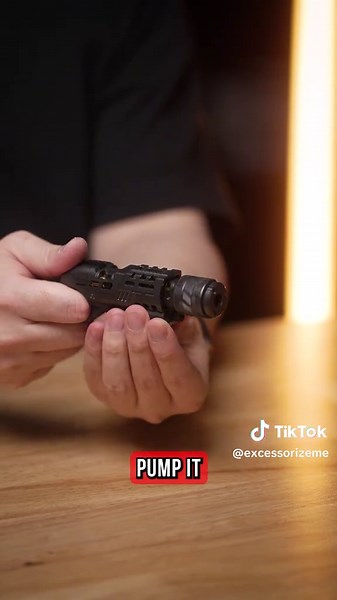 The most expensive fidget spinner… 😱 🛒: GoBigger Puunk Fidget Toy #whatsinmypockets #everydaycarry #edc #fidgettoys #fidget #pocketdump