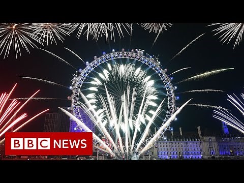New Year's Eve: London fireworks celebrate start of 2020 - BBC News