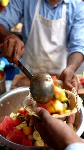 fruit salad bar #fruitsalad #saladrecipe #trendingshorts #trendingvideo #indianfoodstreet #yummy