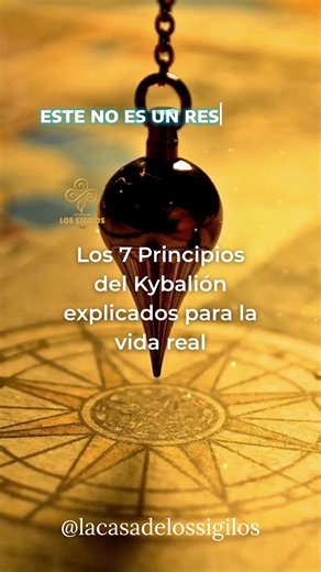 Muchos han leído El Kybalión. Pocos lo entendieron. Y casi nadie lo llevó a la práctica. No porque sea complejo, sino porque nunca se explicó como lo que realmente es: un sistema operativo para la mente y la vida. Este video no intenta convencerte de nada. Intenta devolverte estructura. Los 7 principios no prometen milagros. Te devuelven dirección interna. Y cuando hay dirección, la realidad deja de sentirse caótica. Si algo de lo que escuchaste te incomodó, te confrontó o te dio claridad, no fu