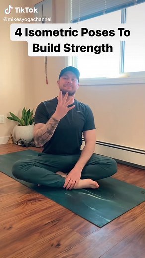 4 Isometric Yoga Poses for Building Strength