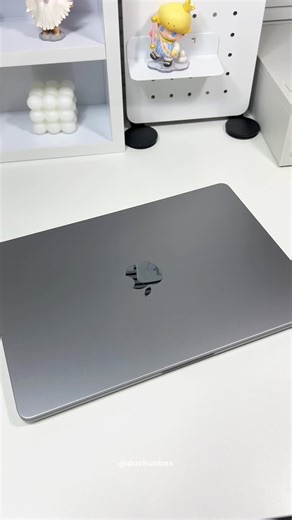 Unboxing MacBook Air M2 Space Grey