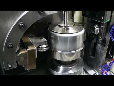 The spinning process of a aluminum casserole 铝汤锅旋压