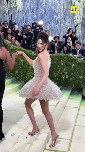 Nobody popped quite like Eileen Gu and her bubble dress at the #MetGala! 🫧