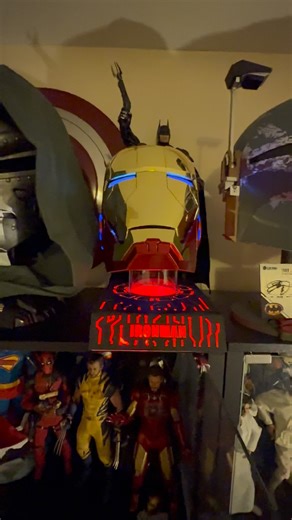 AutoKing Iron Man Helmet Display Base 7 Colors LED Light Stand