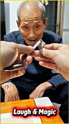 Magic with the Key!#KeyMagic #MindBlown