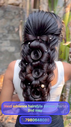 🔶🔷Join our advance hairstyling course on 2nd MAY 🎉🎉🔵Course duration - 10 days 🍁Every day hairstyle demonstration and hairstyle practice 👉course details:🔷hair preparation 🔷knowledge of different types of hairstyling tools🔷knowledge of different types of spray 🔷learn different types of front variation n back variation 🔷learn different types of pulling n spreading techniques 🔷client base hairstyles 🔷quick hairstyles 🔷advance rose hairstyle 🔷advance bun hairstyle 🔷high bun🔷low bun�