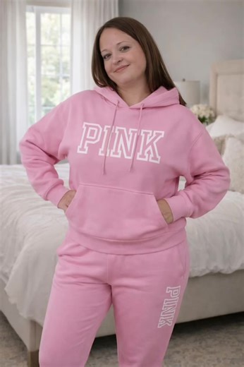Soft, cozy, and effortlessly cute, this matching sweatsuit is made to look good and feel even better wherever you wear it. #SweatsuitStyle #CozyChic #LoungewearLove #EverydayComfort #CasualFashion